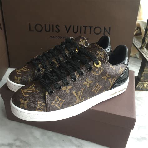 sneaker damen louis vuitton|sneakers louis vuitton uomo.